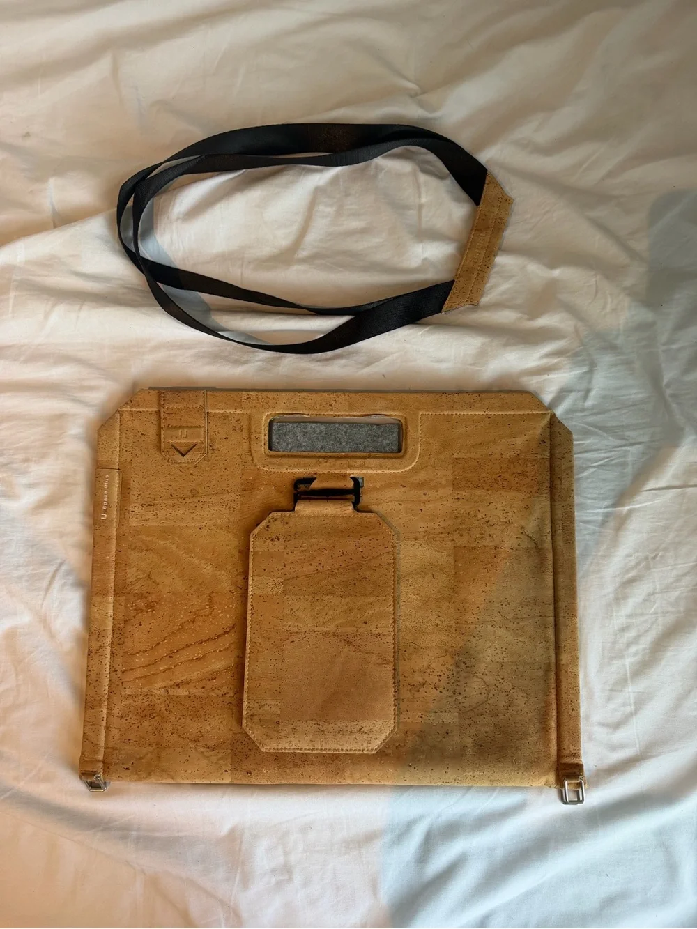Minimal Cork Laptop Briefcase - Tan